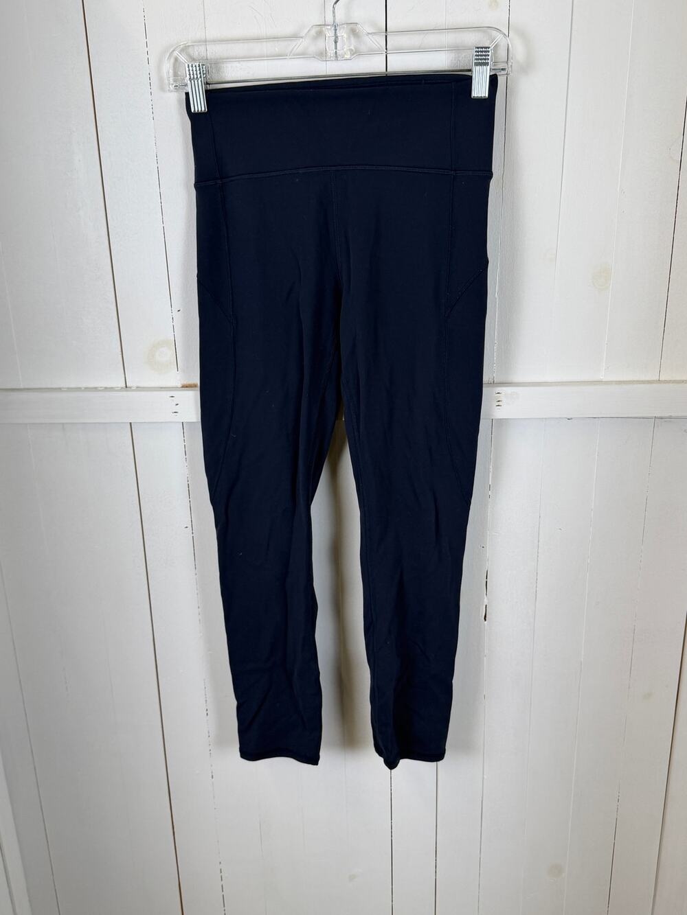 Lululemon Blue Capri Leggings Size 6 Nylon Excellent Condition